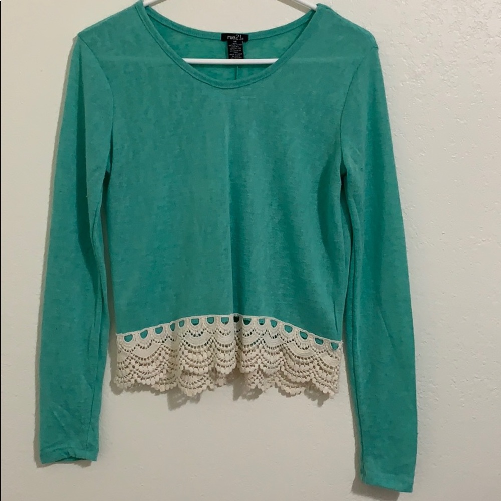 Long sleeve tops